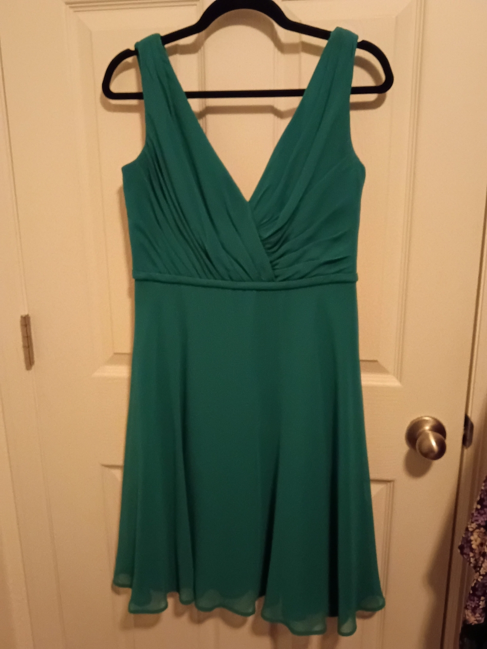 Elegant Teal V-Neck Sleeveless Dress